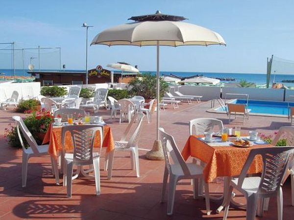 Hotel Embassy  - foto 16206.jpg