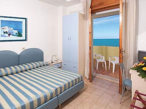 Hotel Embassy  - foto 16207.jpg