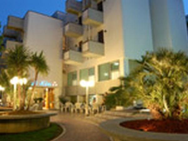 Hotel Kiss - foto 5465.jpg