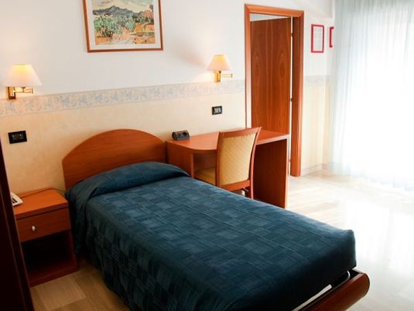 Hotel Touring - foto 21808.jpg