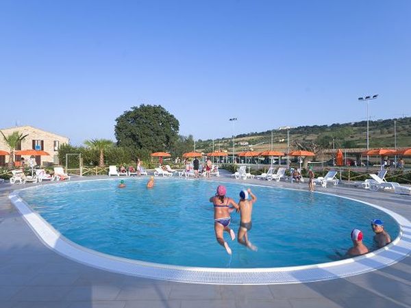 Casale Torrenova al Conero - foto 22221.jpg