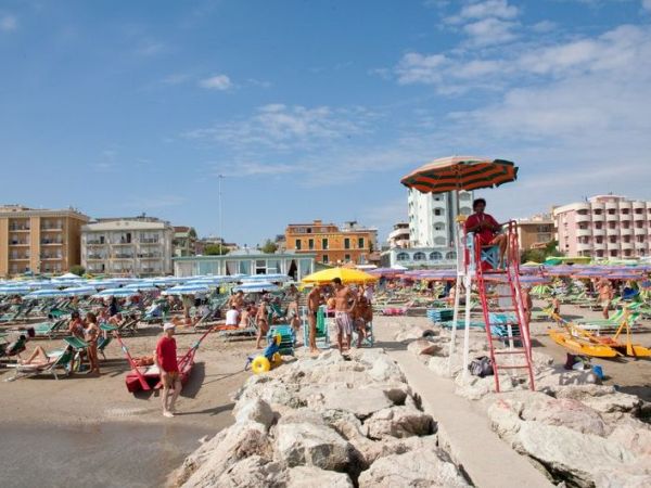 Cooperativa Bagnini Misano - Bagni 28-29-30 - foto 24822.jpg