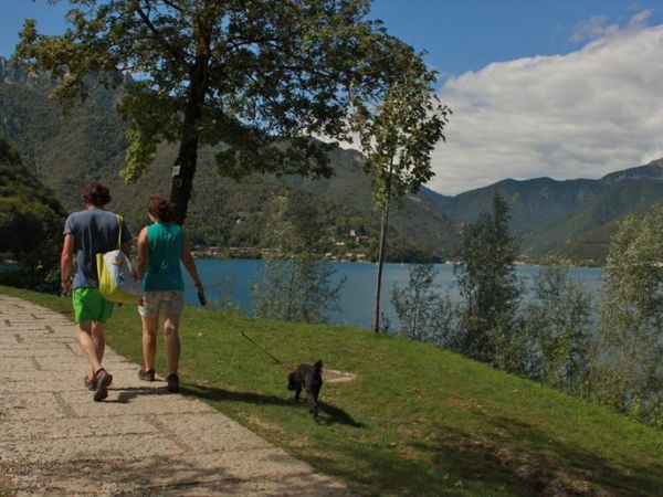 Spiaggia per Cani al Lago di Ledro - foto 32217.jpg