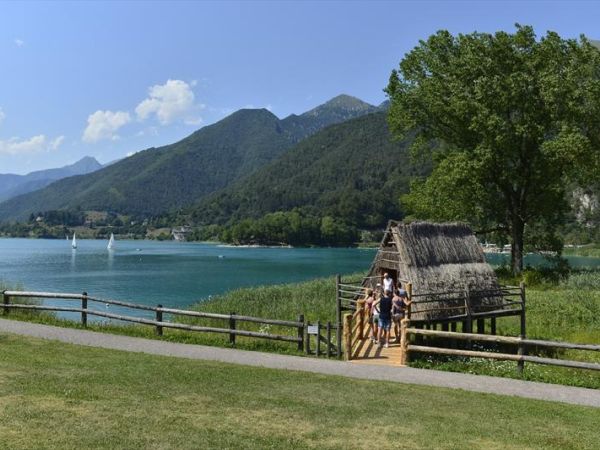 Spiaggia per Cani al Lago di Ledro - foto 32227.jpg