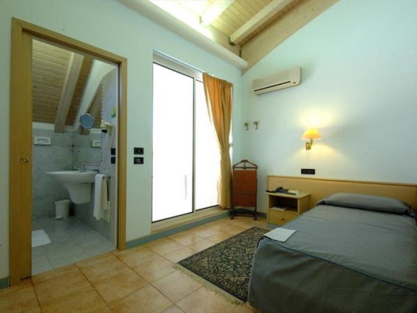 Hotel Universo - foto 32332.jpg