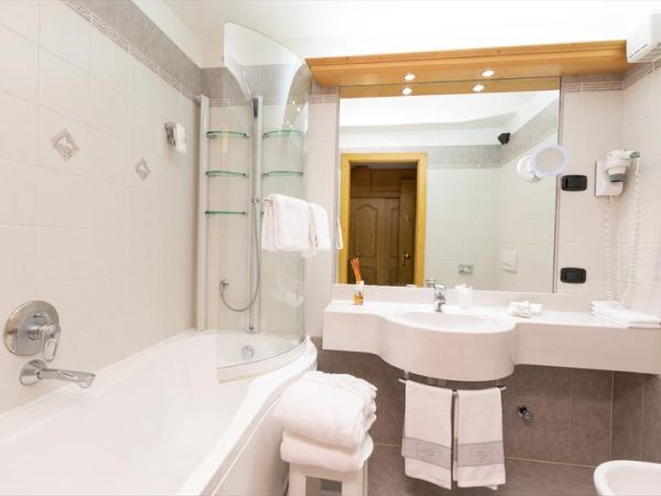 Hotel Flora - foto 44502.jpg