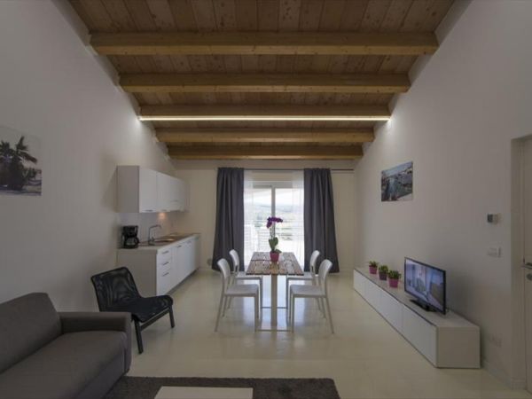 Villa Renzo e Villa Milli - foto 44832.jpg