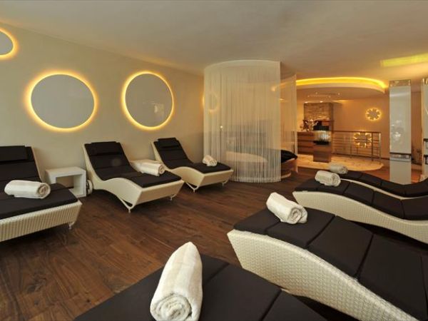 Hotel Touring Val Gardena - foto 48996.jpg