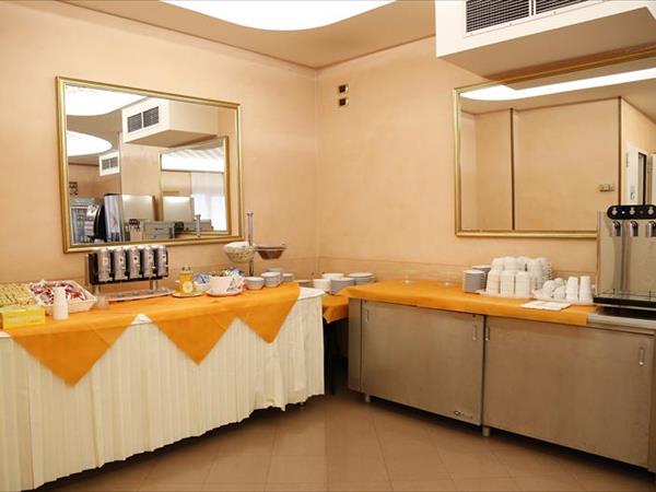 Hotel MANOLA *** - foto 49516.jpg