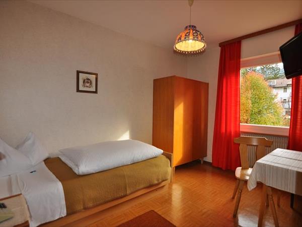 Garni Pe de Munt - foto 50214.jpg