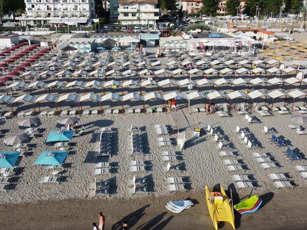 Bagno Marcello & Anna ZONA 38 - foto 52811.jpg