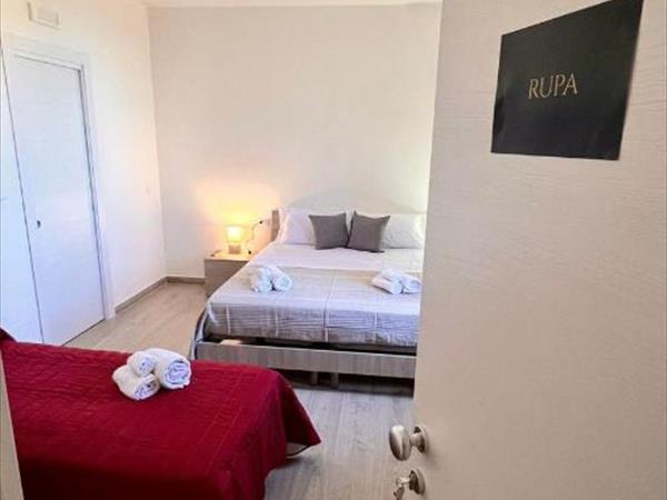 B & B Domus San PietRo