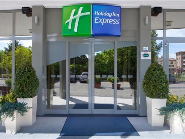 Holiday Inn Express Parma, an IHG H...