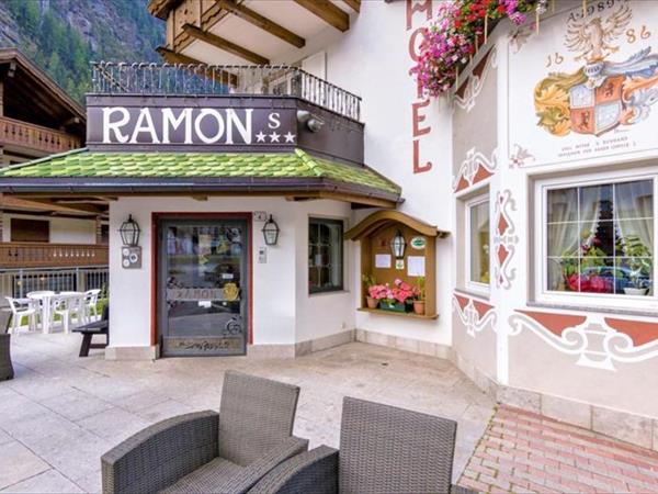 Hotel Ramon