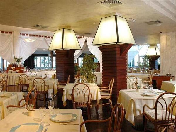 RISTORANTE Le Agavi e RISTORANTE Il...